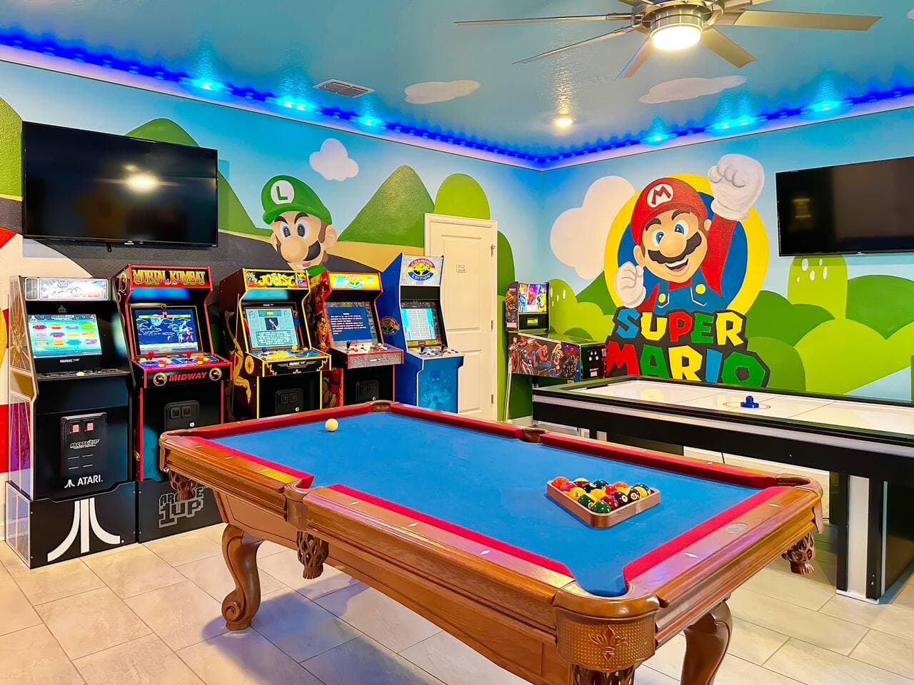 Casa Mickey y Jurassic Park en Storey Lake con Sala de Cine — quarto temático