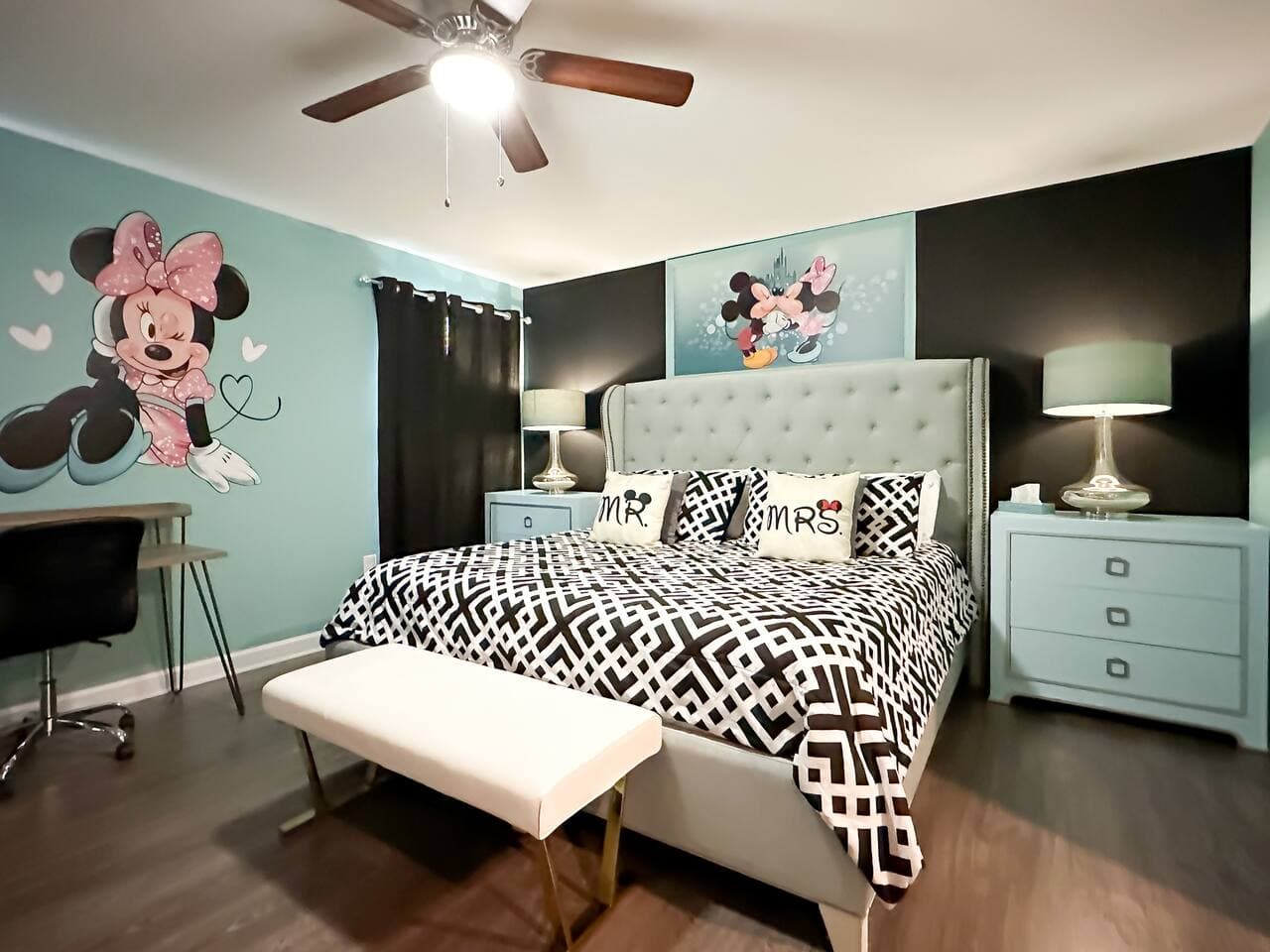 Casa Mickey y Frozen en ChampionsGate con Sala de Cine — quarto temático